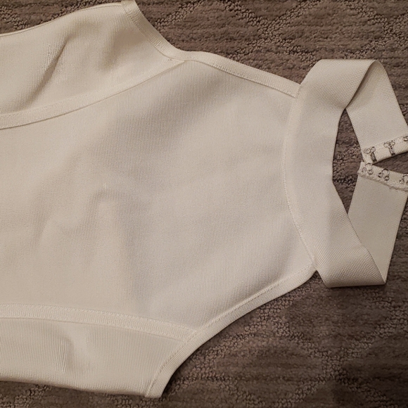 Sexy white dress - Picture 6 of 13